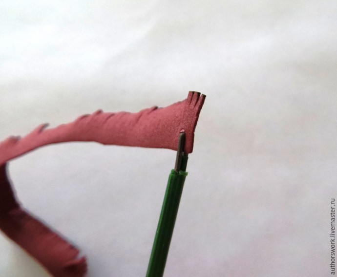 Гербера из фоамирана: часть 4