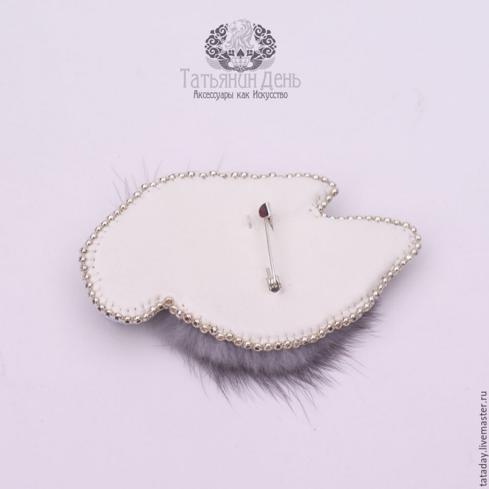 ​Создаем шикарную зимнюю брошь с мехом: часть 4