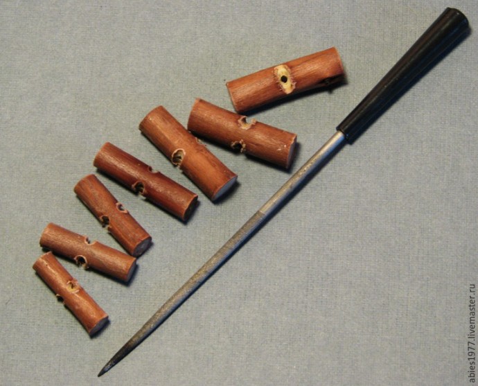 Изготавливаем экопуговицы из вишнёвых веточек