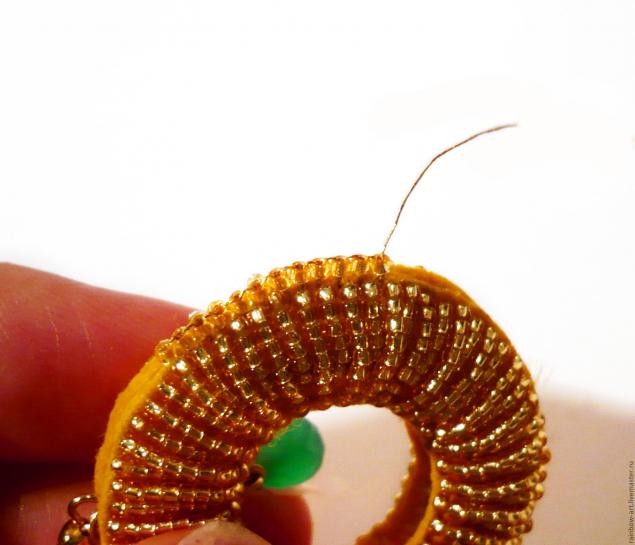 Серьги с вышивкой бисером "Жар-птица": часть 2