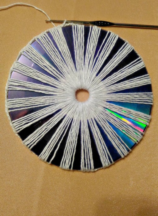 Создаем панно из CD дисков: часть 2