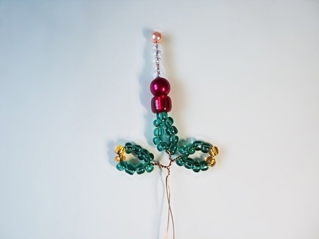 ​Нарядная ёлочка из бисера и рубки