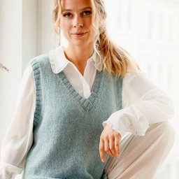 ​Безрукавка из однотонной пряжи