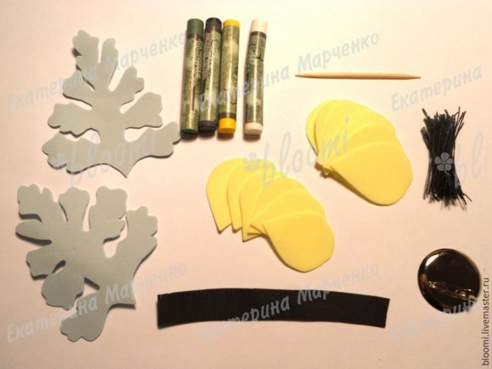 Делаем брошь с анемоной и цинерарией