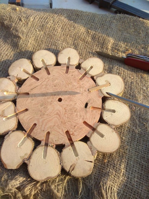 ​Делаем оригинальные деревянные часы из спилов: часть 4