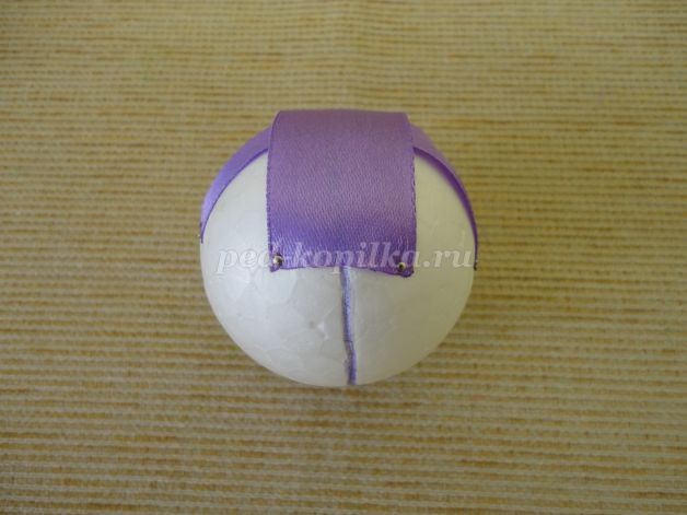 ​Фантазийный цветок из атласных лент: часть 1