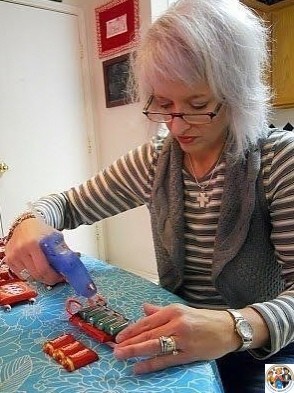 Саночки из сладостей