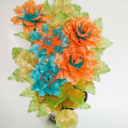 Цветочная композиция из бисера