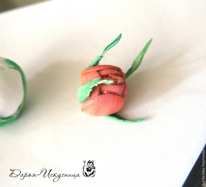 Декорируем свечу для семейного очага с цветами из фоамирана: часть 3