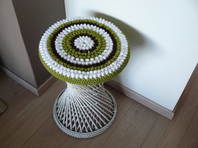 ​Нарядные сидушки на кухонные табуретки