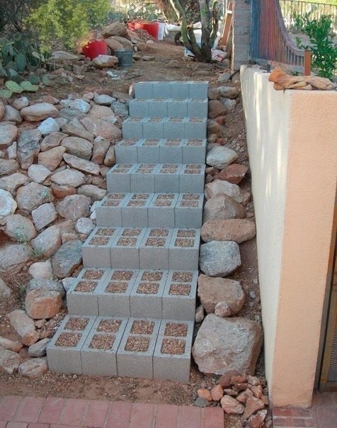 Применение бетонных блоков на даче