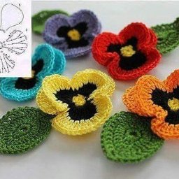 Анютины глазки крючком