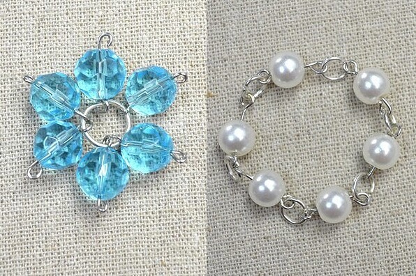 Интересный кулон в голубой гамме