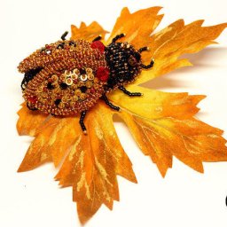 Создаём брошь "Фантазийная божья коровка": часть 2