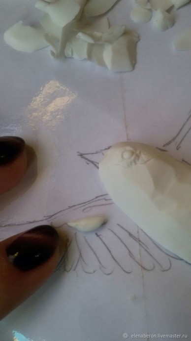 ​Мастерим голубую сороку из глины: часть 1