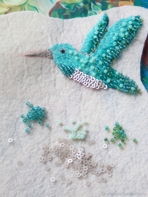 ​Брошь бирюзовая колибри: сочетание вышивки и бисера, часть 1