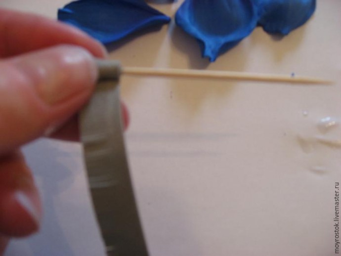 Делаем фантазийный цветок из фоамирана: часть 2