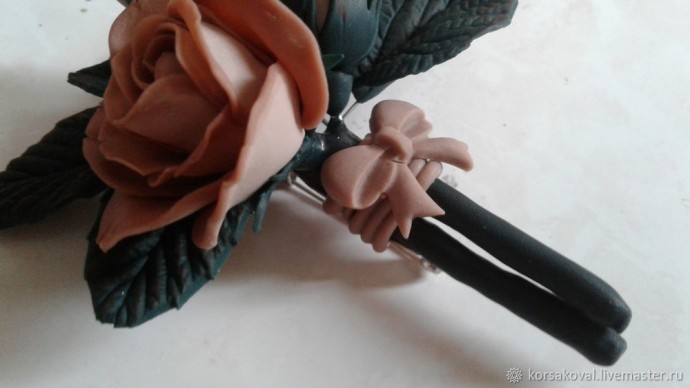 Создаем брошь "Букет двухцветных роз": часть 5