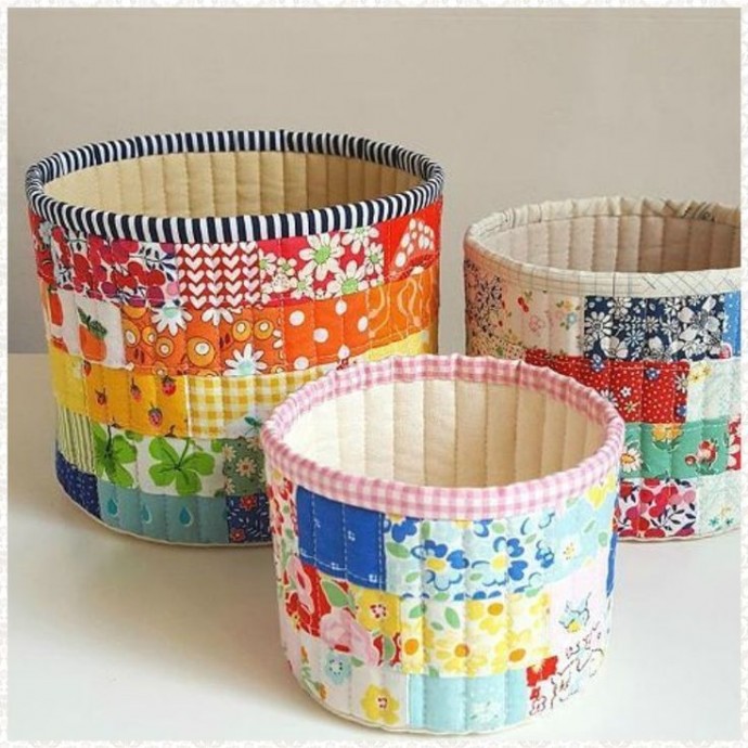 Полосатая косметичка