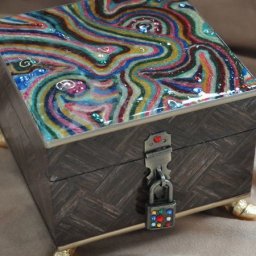 Декорирование шкатулки в стиле китч: часть 1