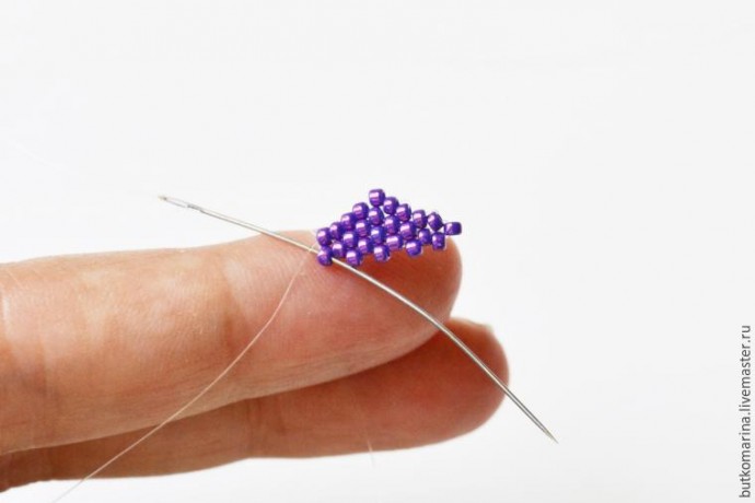 Плетем серьги из бисера "Полуночные цветы": часть 2