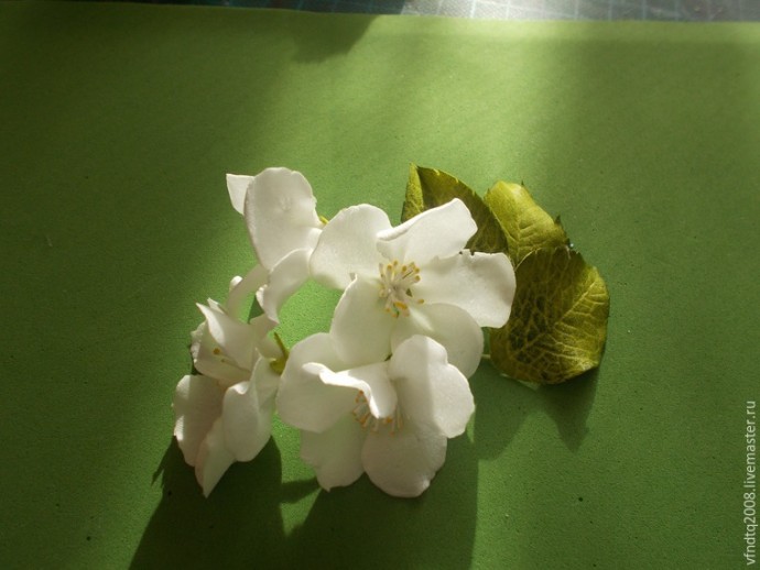 Создаем цветы яблони из фоамирана