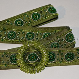 Украшаем скучный ремень вышивкой цветным бисером и бусинами