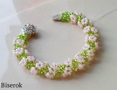 ​Плетем браслетик