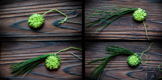 ​Подставка под горячее из хвои