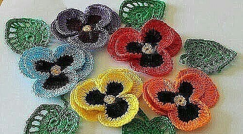 Анютины глазки крючком