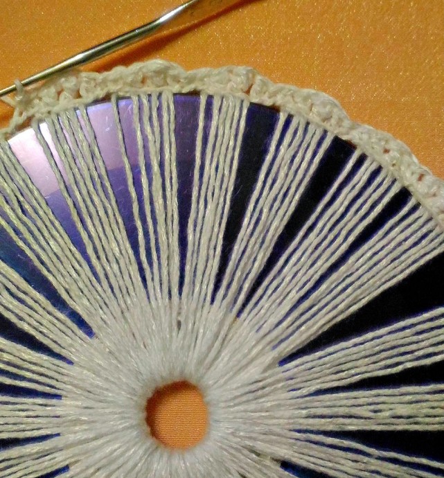 Создаем панно из CD дисков: часть 2