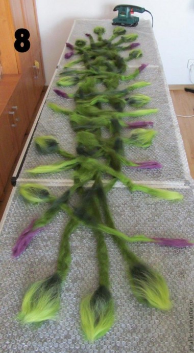 ​Валяное колье или шарф с цветами: часть 1