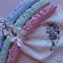 Декорируем вешалку