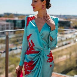 Элегантные платья необычного кроя