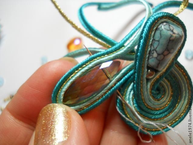 ​Мастер-класс по созданию сутажного кулона "Весенний букетик": часть 2