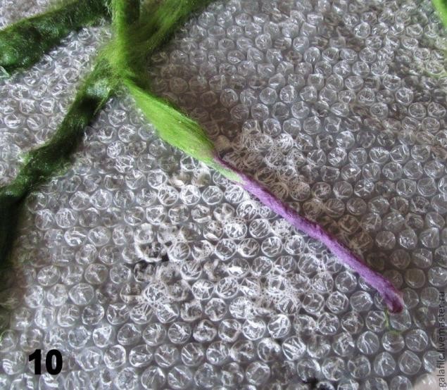 ​Валяное колье или шарф с цветами: часть 2