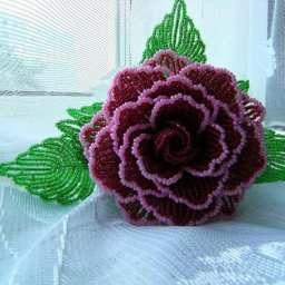 Шикарная роза из бисера