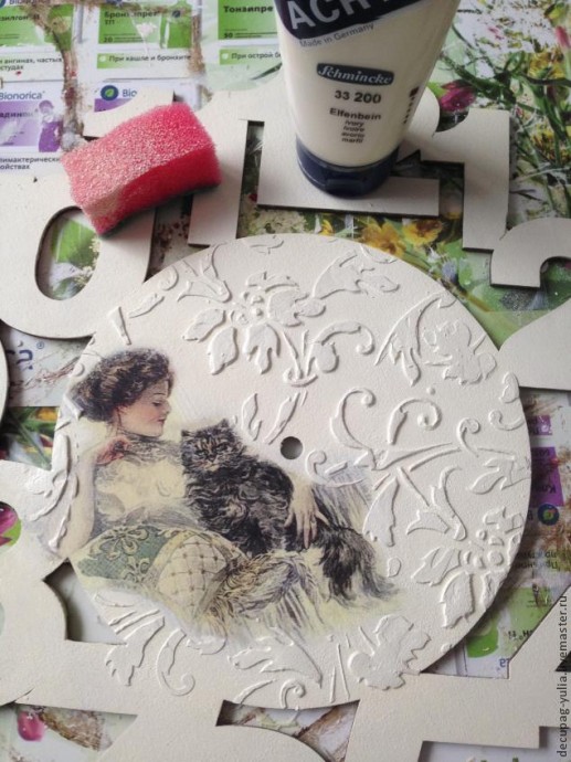 Создаём настенные часы в стиле шебби шик: часть 3 Создаём настенные часы в стиле шебби шик: часть 3