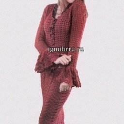 ​Бордовый костюм