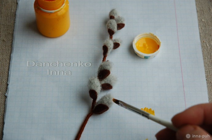 Создаем нежную веточку вербы из шерсти: часть 3 Создаем нежную веточку вербы из шерсти: часть 3