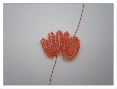 Создаем куст роз из бисера: часть 1