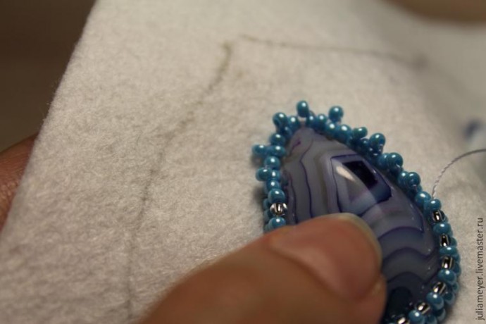 ​Вышиваем шикарное колье "Зазеркалье": часть 2