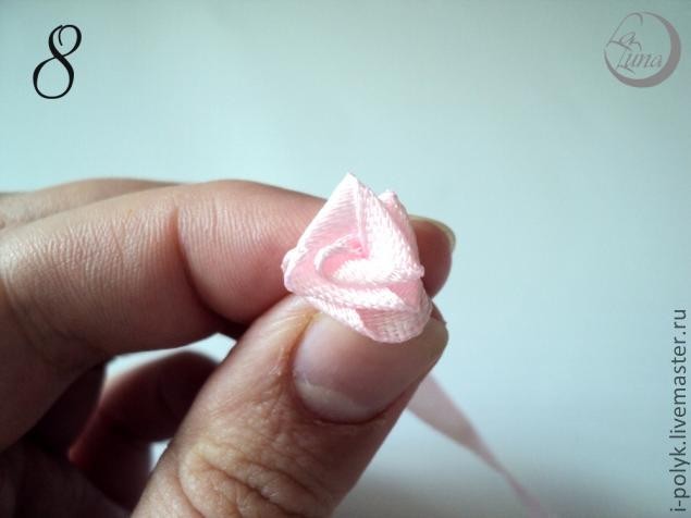 Крошечные розочки из атласных лент: часть 1 Крошечные розочки из атласных лент: часть 1