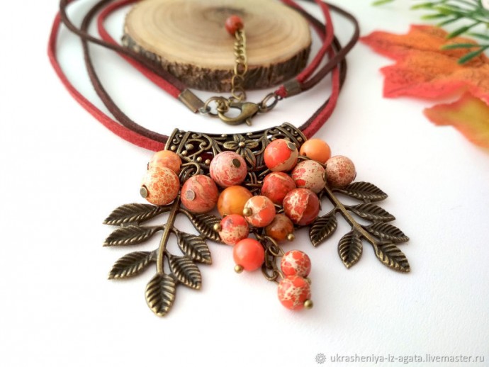 Кулон с осенним настроением "Рябиновая сказка": часть 1