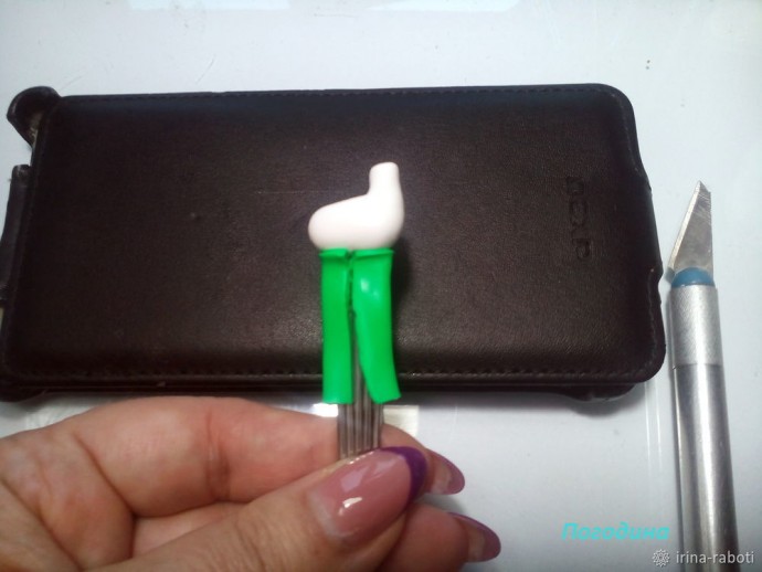 Украшаем ложку глиняным единорогом