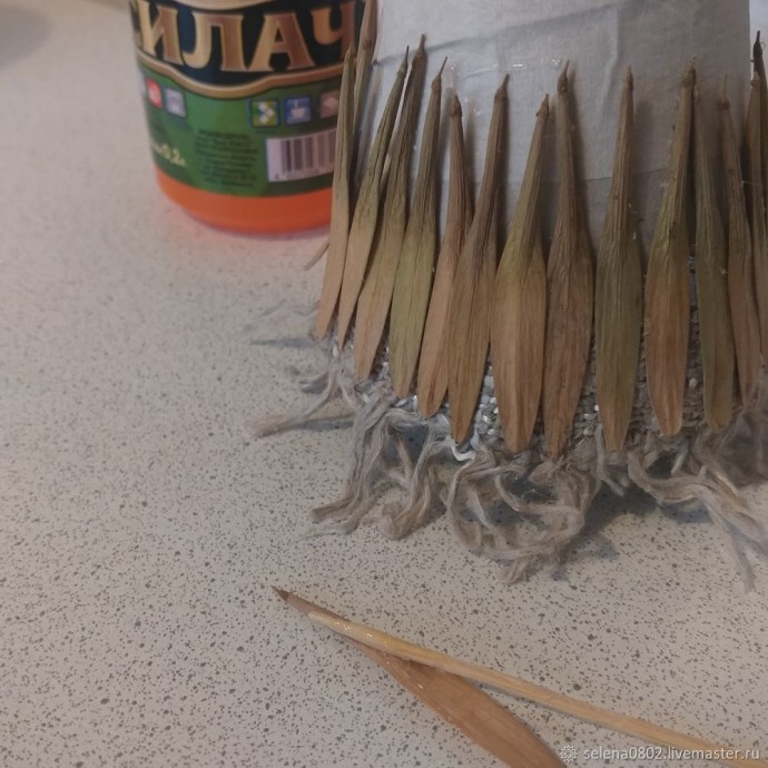 Мастерим ёлку из природных материалов: часть 2