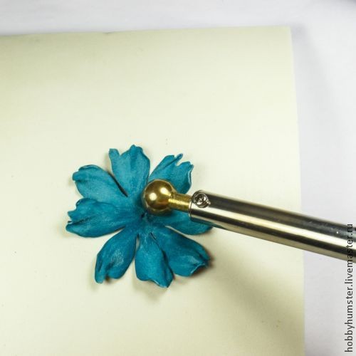 ​Создаем цветок из кожи в шарике: часть 2