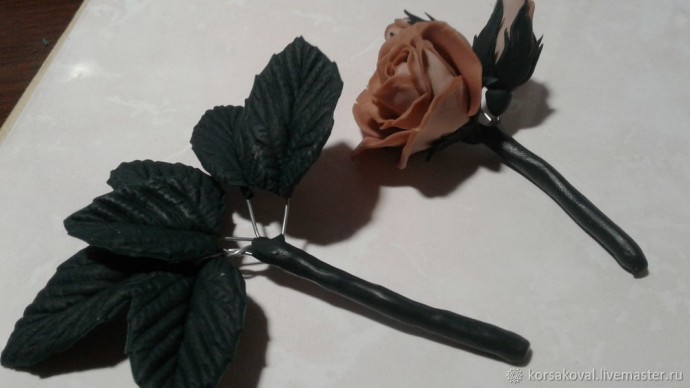 ​Создаем брошь "Букет двухцветных роз": часть 4
