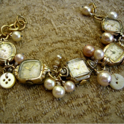 ​Украшения из старых часов