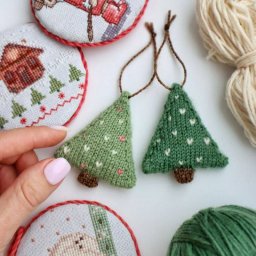 ​Вязаные игрушки на ёлку